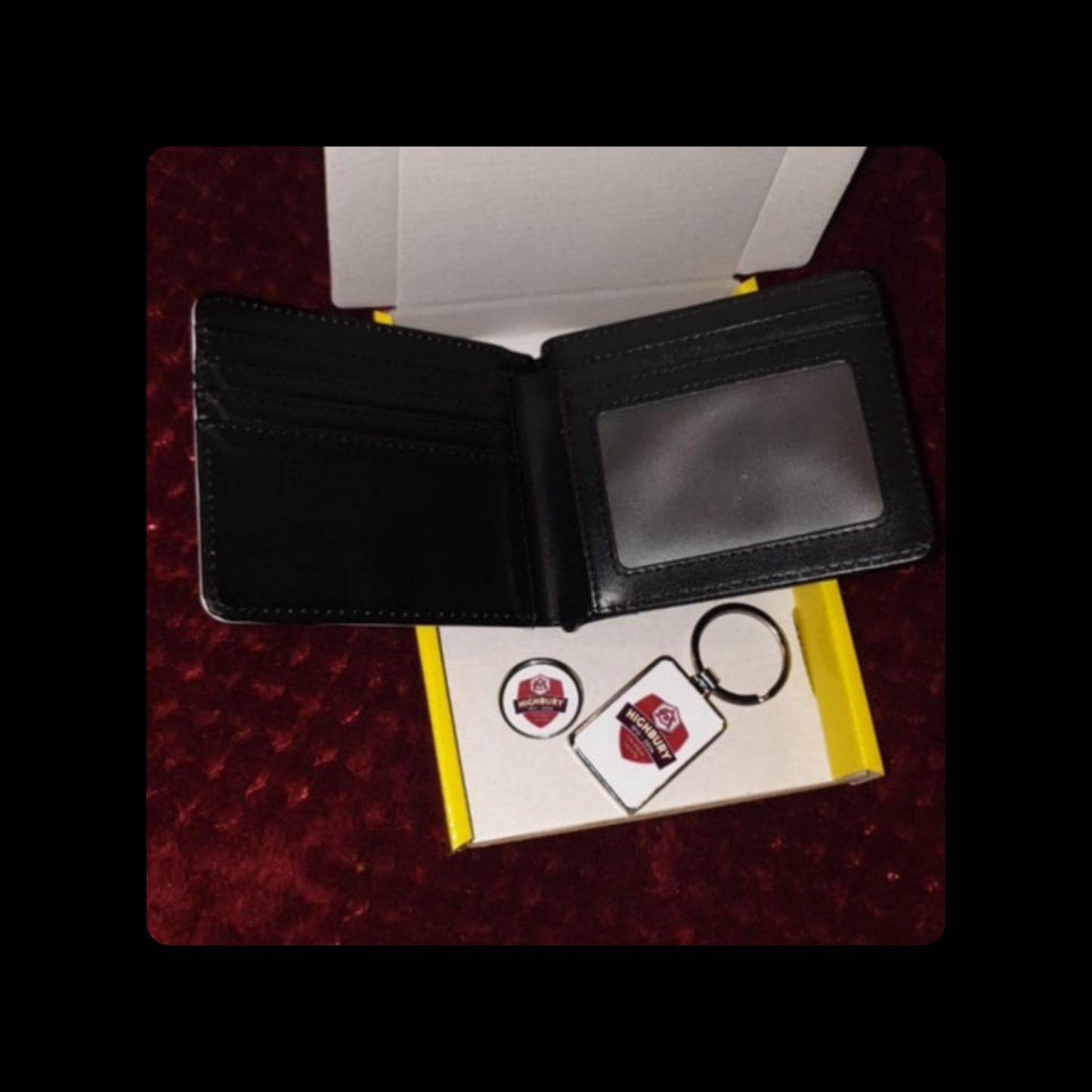 Arsenal Highbury Final Salute PU Material Wallet, Metal Keyring & Pin Badge Gift Box Set