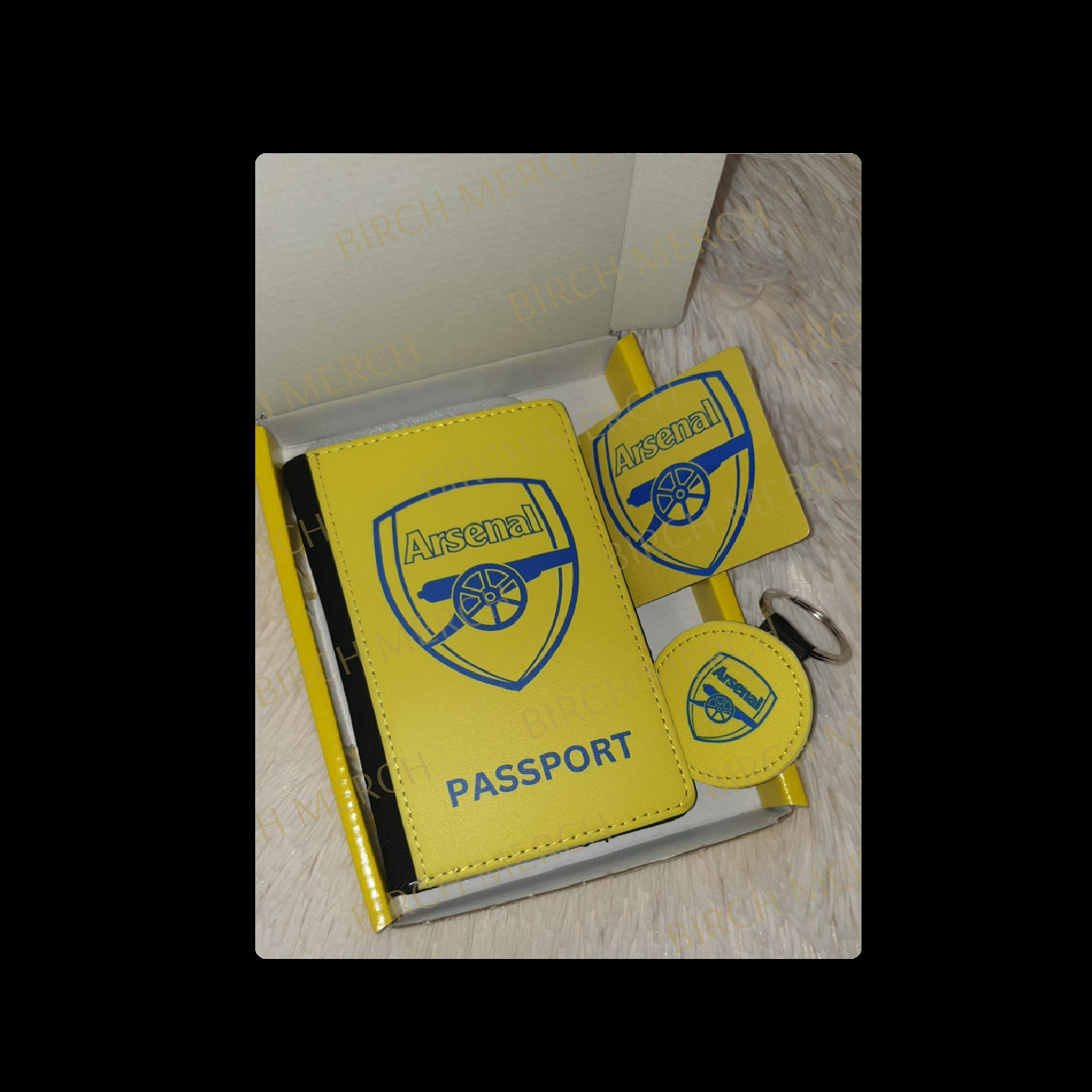 Arsenal Yellow & Blue Badge PU Material Passport Holder Wallet Gift Box Set