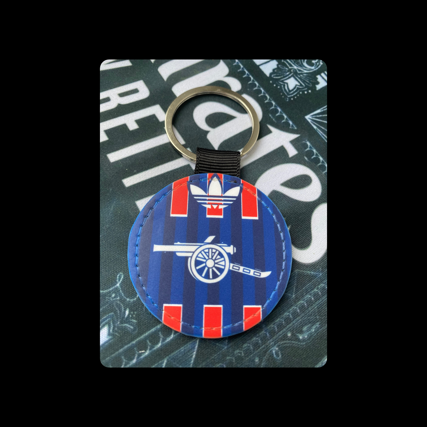 Arsenal Retro Cannon Navy Round Keyring 5cm