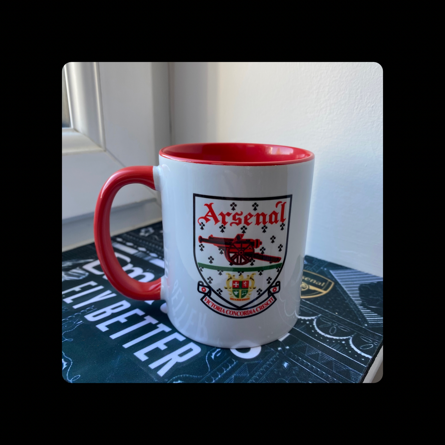 Arsenal 1990-1993 Badge 11oz (330ml) Two Tone Mug