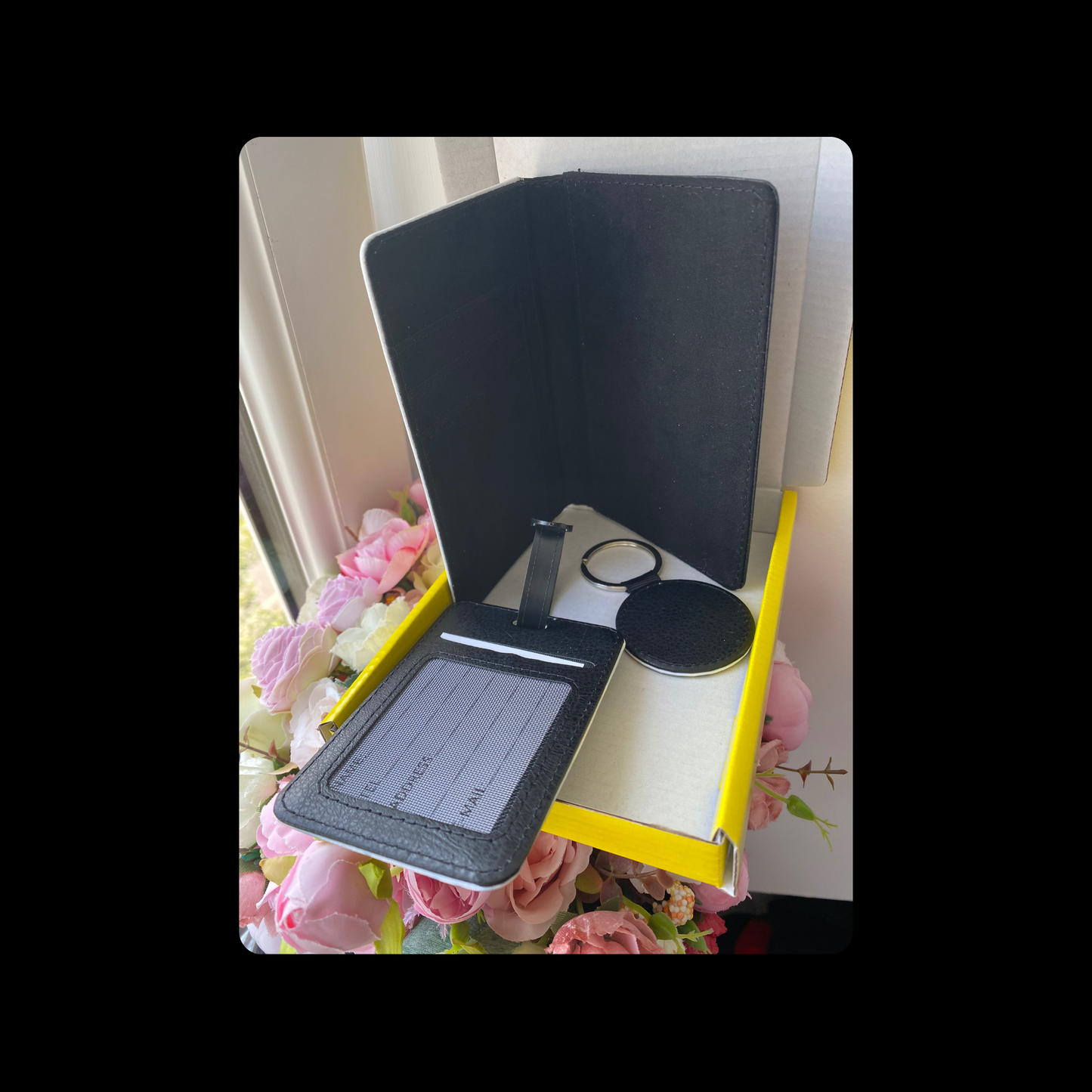 Adidas Trainer Heel Collage PU Material Passport Holder Gift Set