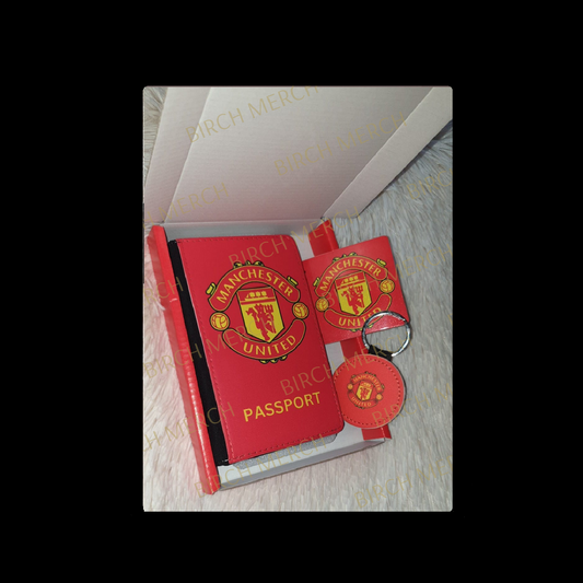 Manchester United Badge Passport Holder Wallet Gift Box Set