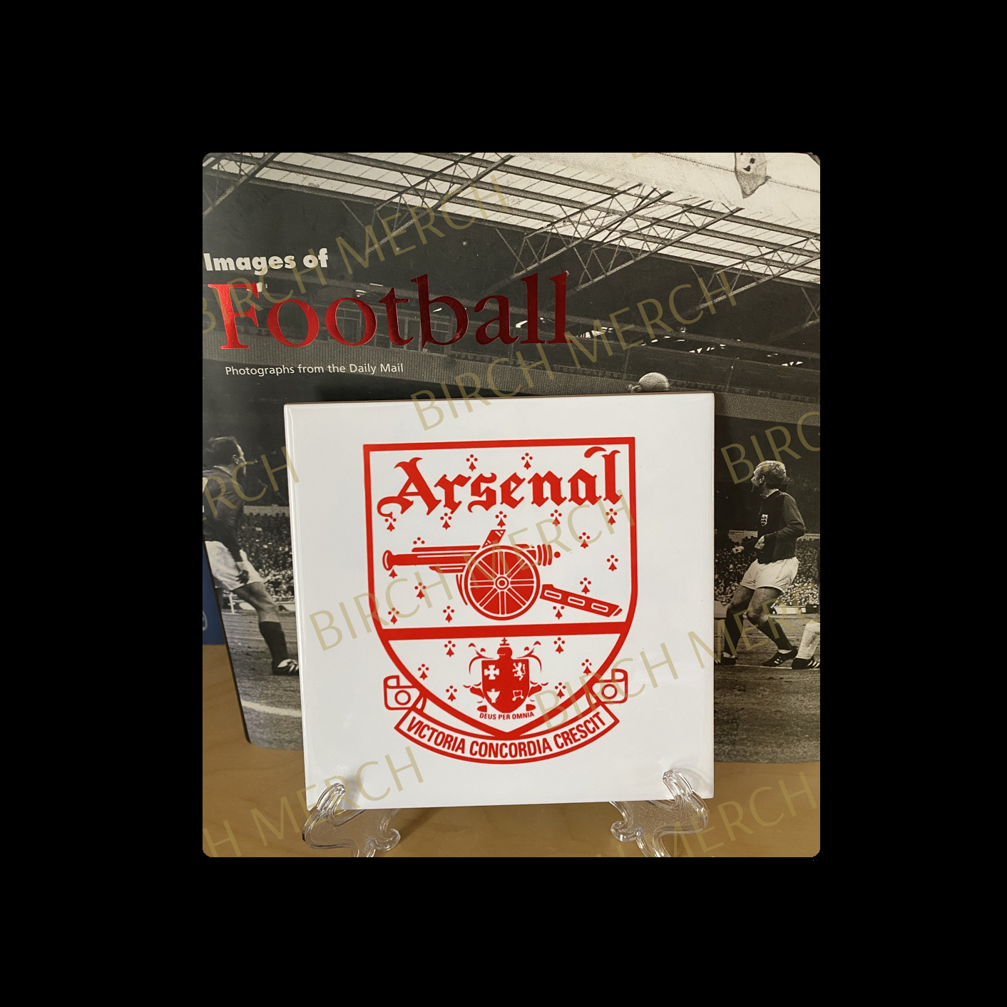 Arsenal Red & White 1949-1990 Badge Ceramic Tile 15cm x 15cm (6" x 6") Supplied With Clear Stand