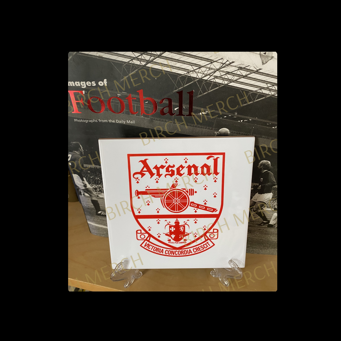 Arsenal Red & White 1949-1990 Badge Ceramic Tile 15cm x 15cm (6" x 6") Supplied With Clear Stand