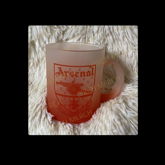 Arsenal 1949-1990 Badge 11oz (330ml) Red Two Tone Frosted Mug