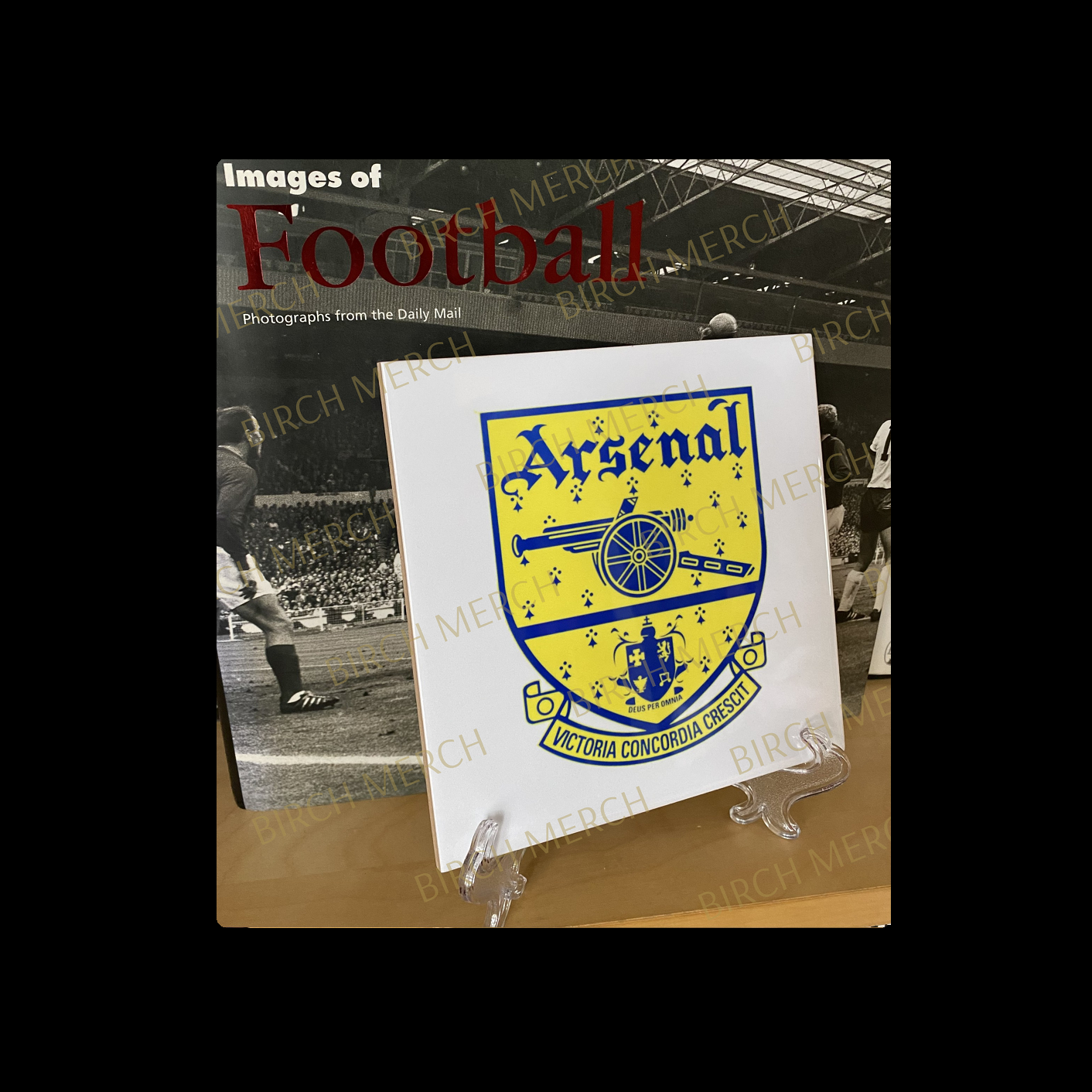 Arsenal Yellow & Blue 1949-1990 Badge Ceramic Tile 15cm x 15cm (6" x 6") Supplied With Clear Stand