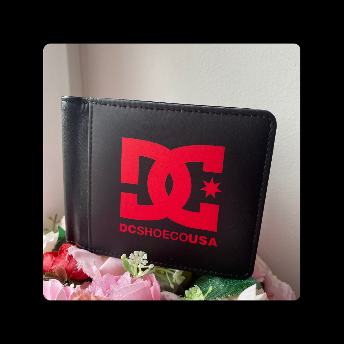 DC Shoe Co USA Black & Red PU Material Wallet