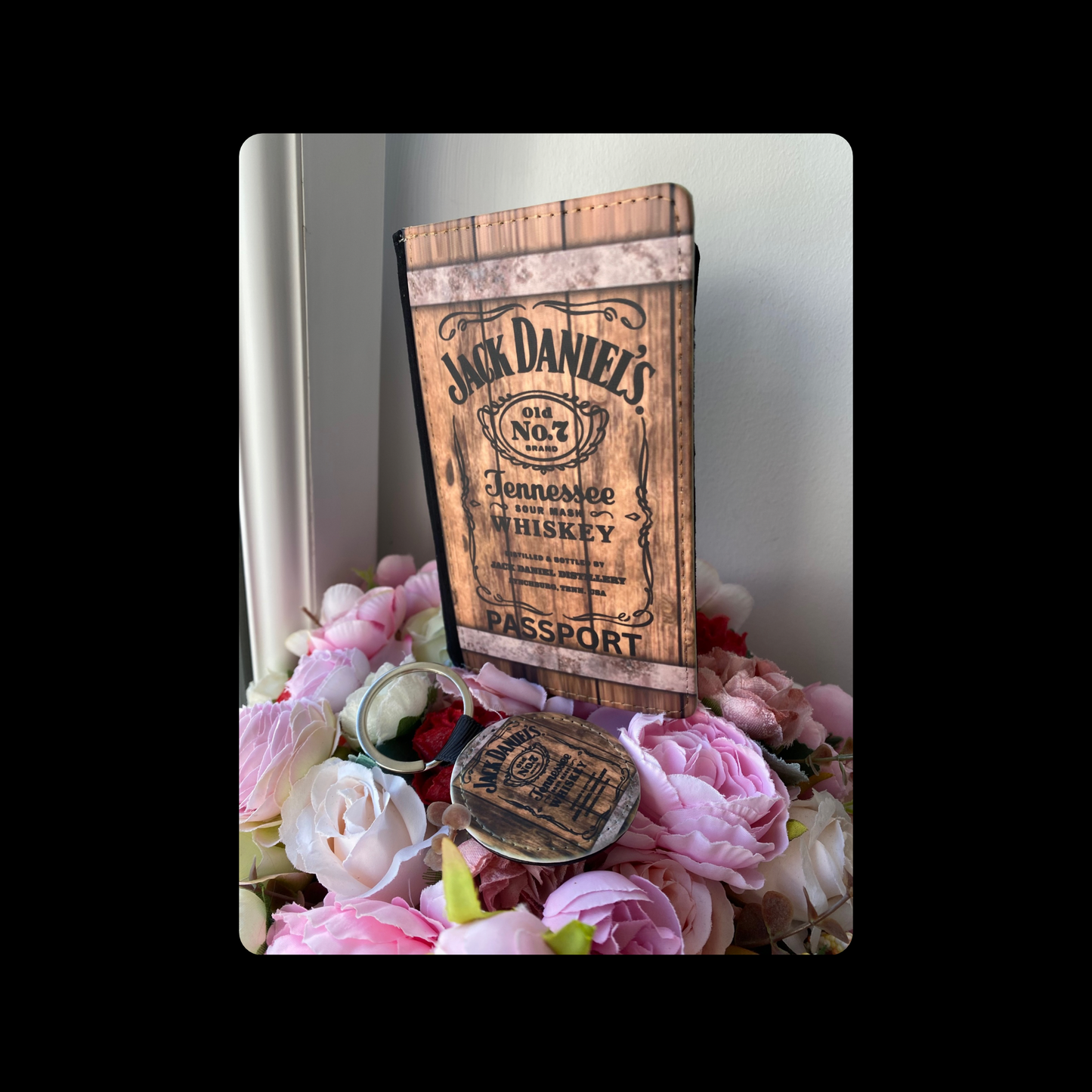 Jack Daniel’s Whiskey Barrel PU Material Passport Holder & Keyring