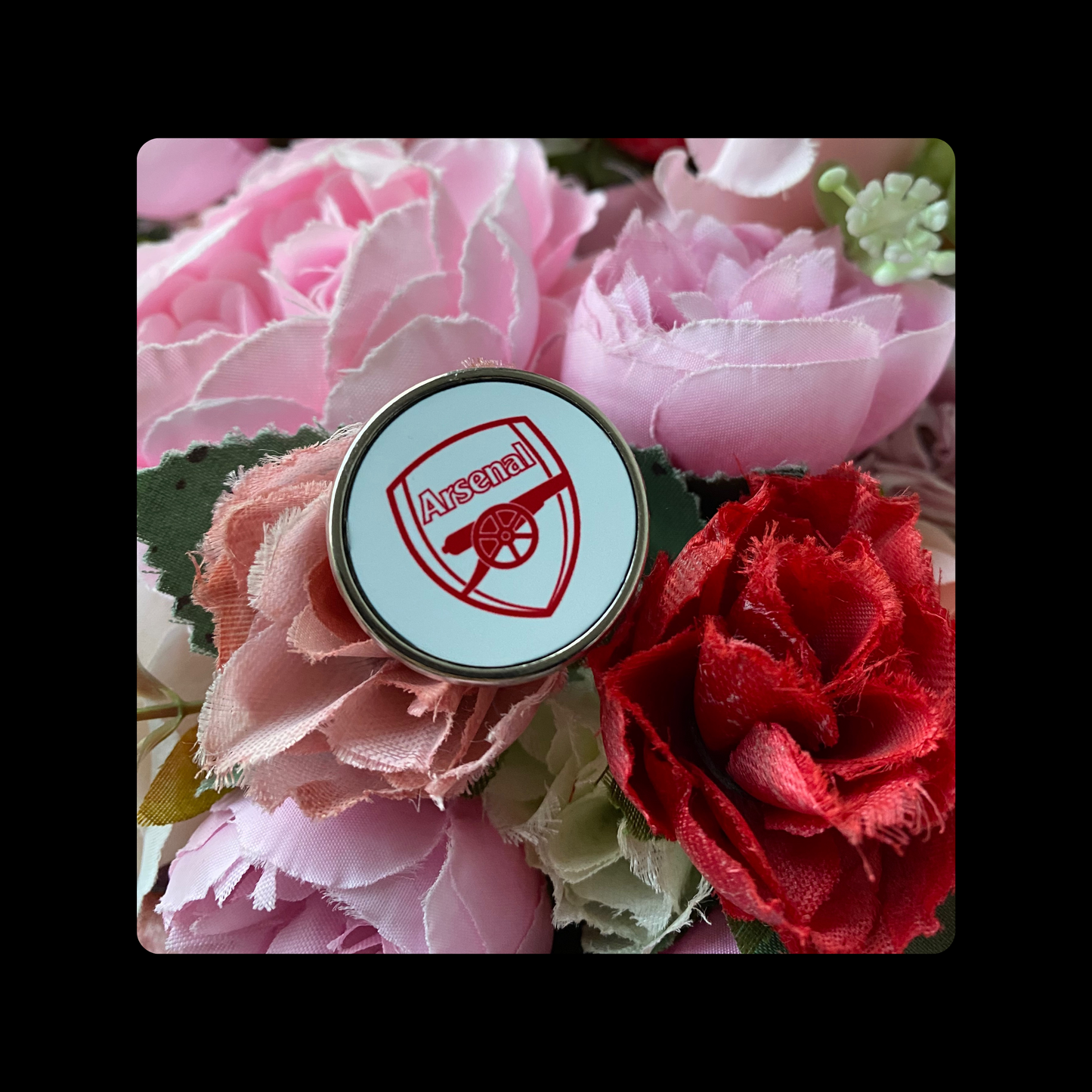 Arsenal Badge Red & White Round Pin Badge 20mm