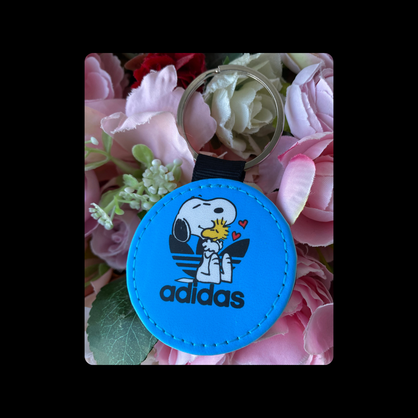 Adidas Snoopy Round Keyring 5cm