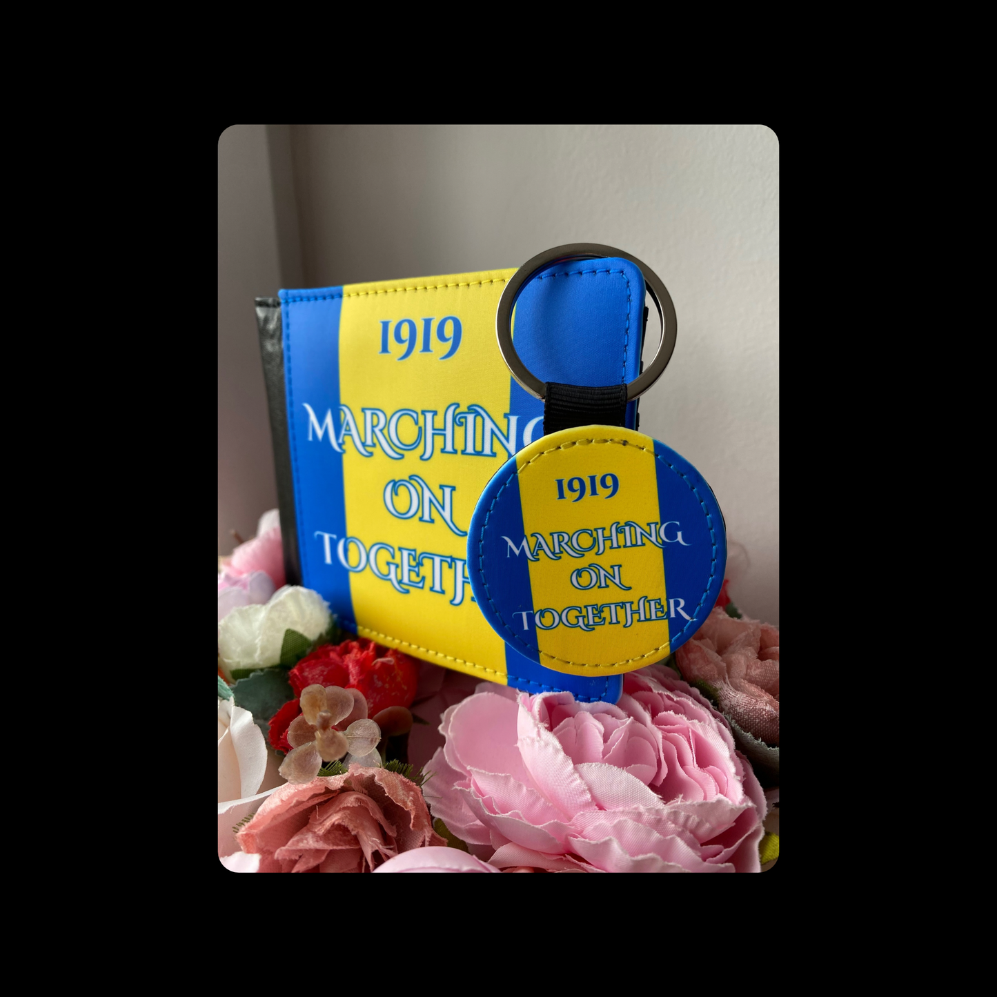 Leeds United Marching On Together PU Material Wallet & Keyring