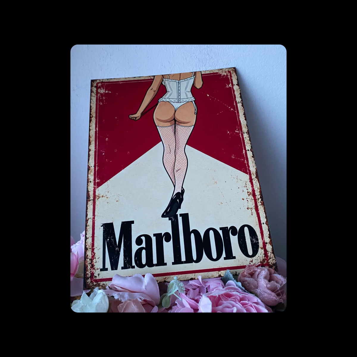 Marlboro Cigarettes Pin Up Girl Bum Rust Effect Metal Bar Sign 15cm x 20cm