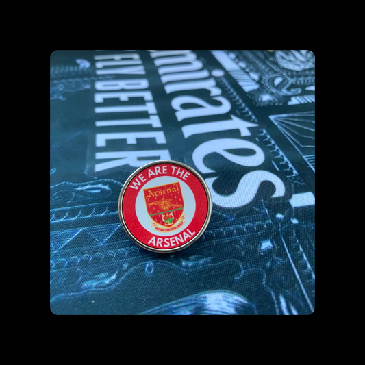 Arsenal 2001-2002 Badge We Are The Arsenal Round Pin Badge 20mm)