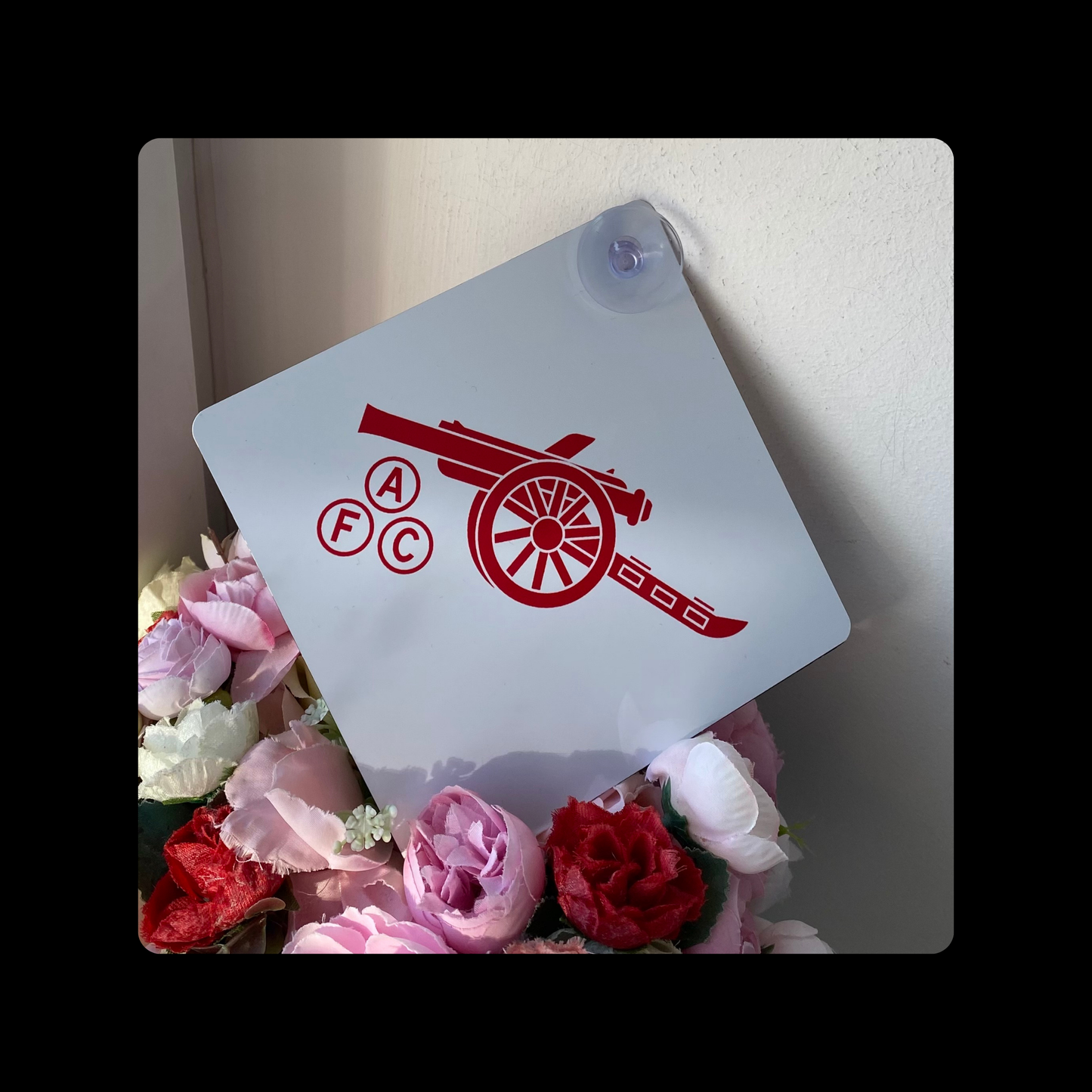 Arsenal 1978-79 Badge White & Red Window Sign 14cm x 14cm (Includes Suction Hook)