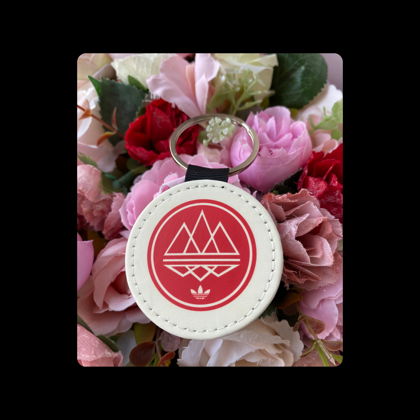 Adidas Spezial Cream & Red Round Keyring 5cm