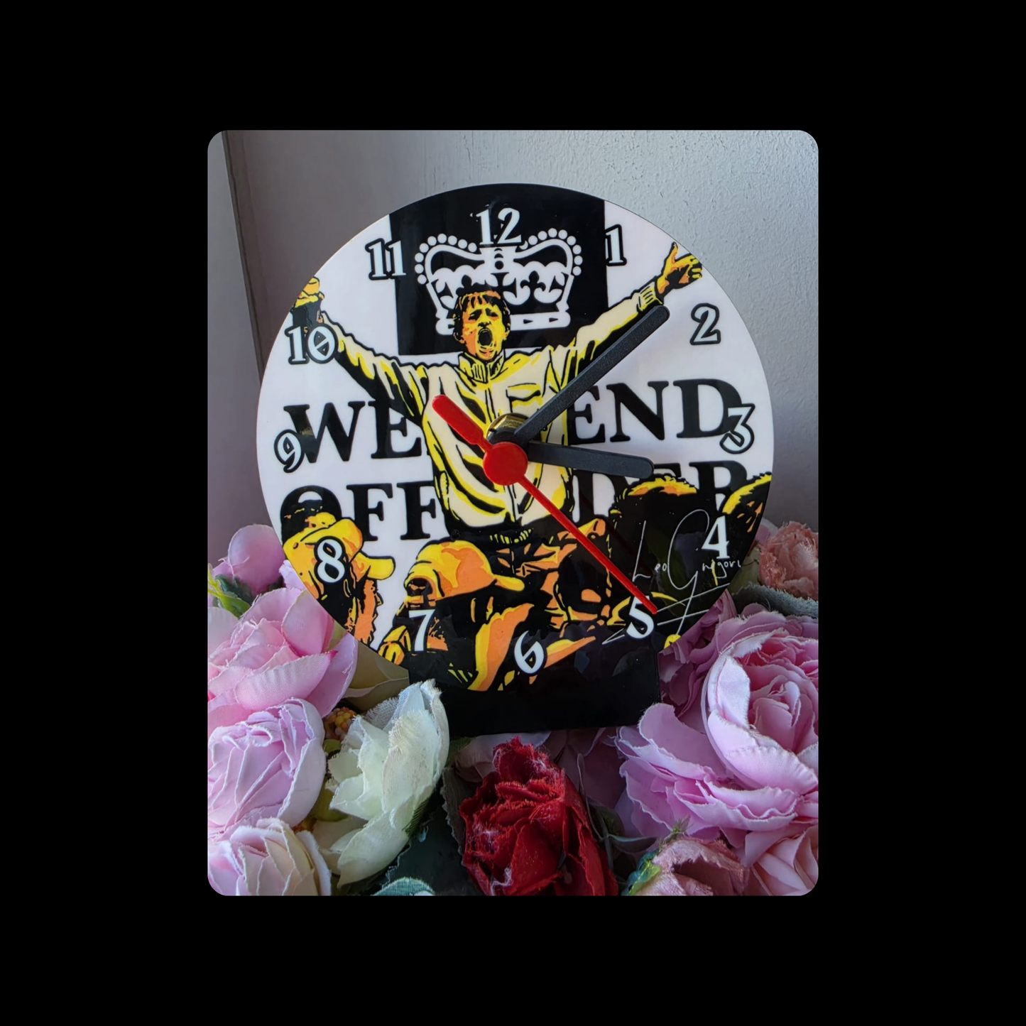 Weekend Offender Leo Gregory Bovver Round MDF Desk Clock 12.7cm (5")