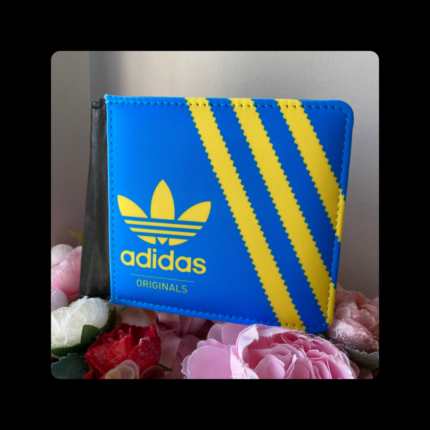 Adidas Originals Blue and Yellow Shoebox Style PU Material Wallet & Keyring