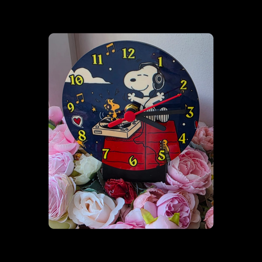 Snoopy Round MDF Desk Clock 12.7cm (5")