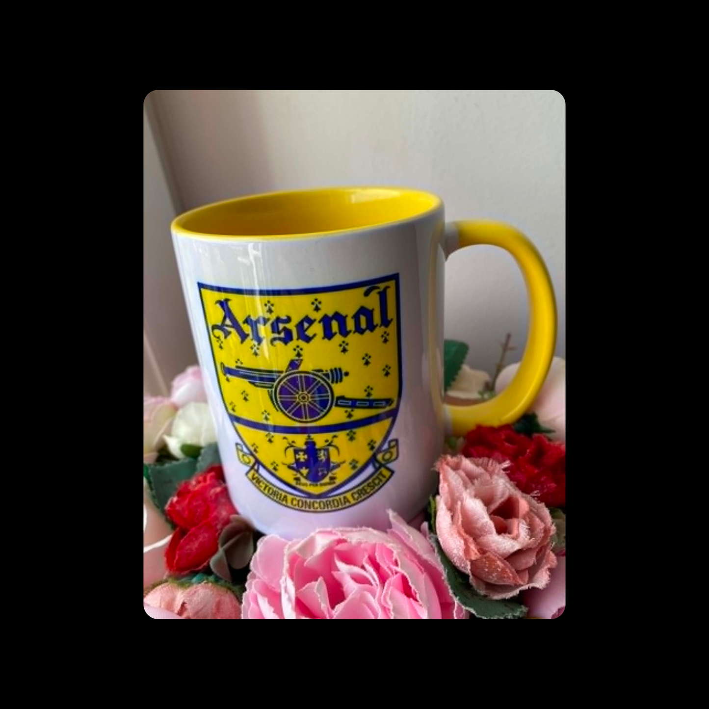 Arsenal 1949-1990 Badge Yellow & White 11oz (330ml) Ceramic Mug