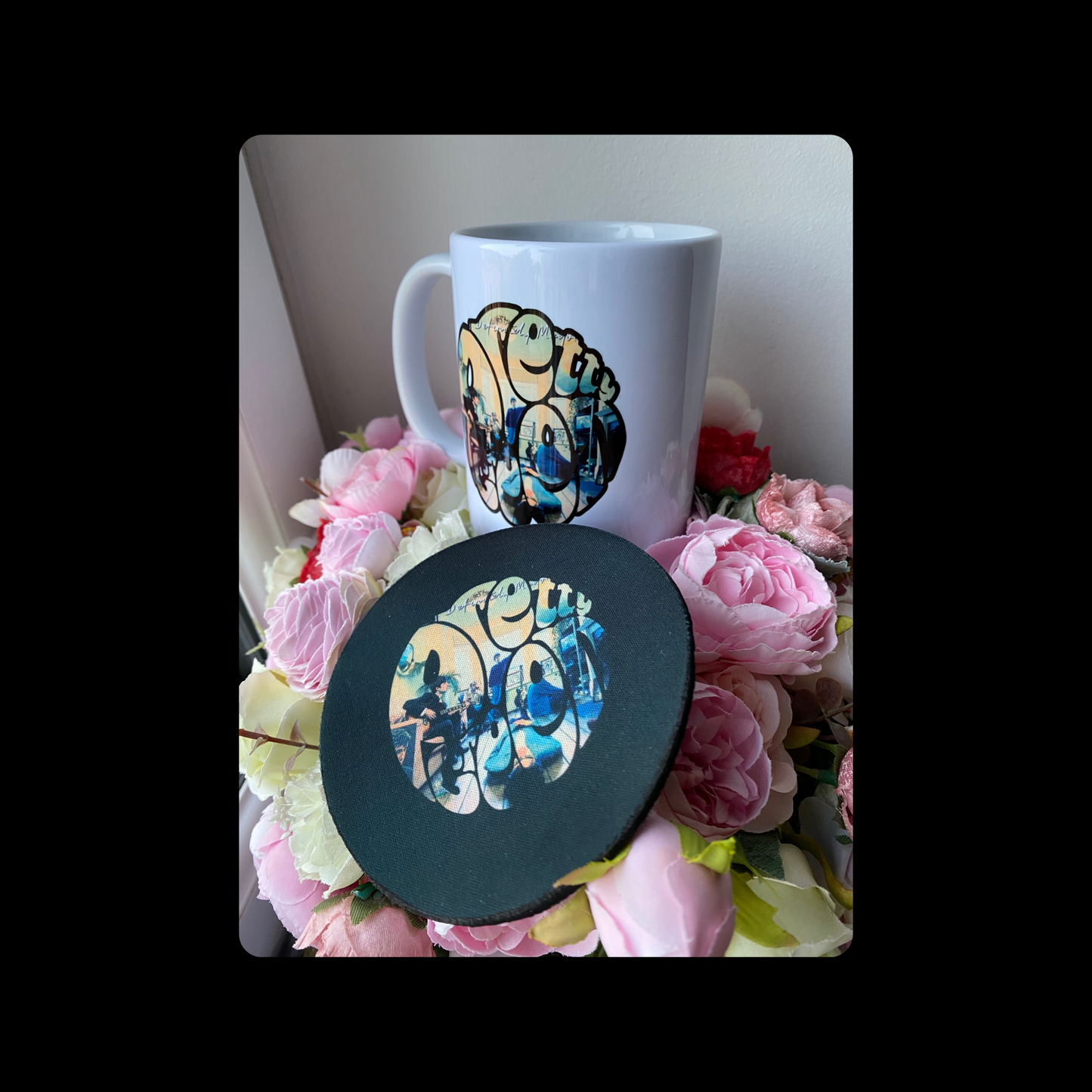 Pretty Green Oasis Definitely Maybe 11oz (330ml) Ceramic Mug & Coaster