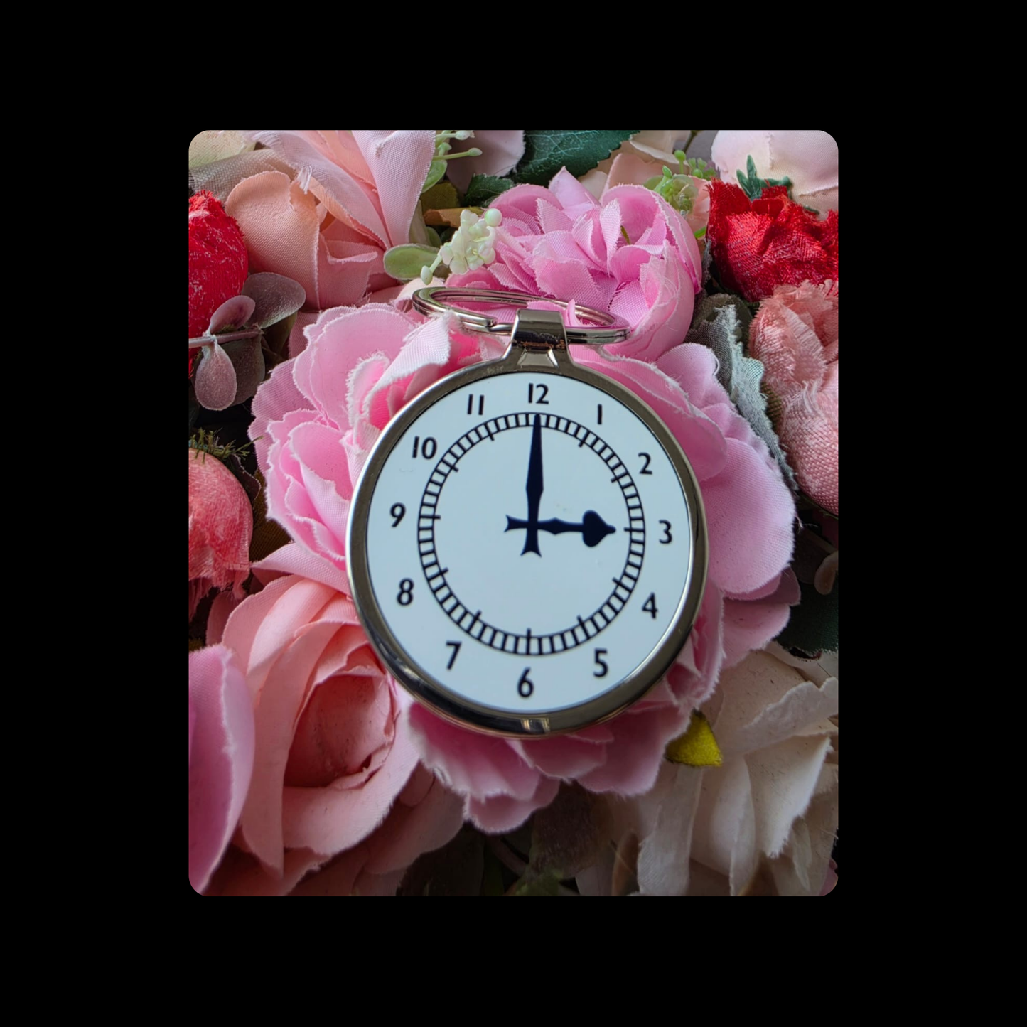 Clock End Clock Round Metal Keyring 4cm