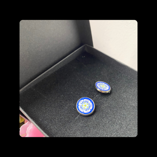 Leeds United 1997-98 Badge Round Stainless Steel Stud Earrings 12mm