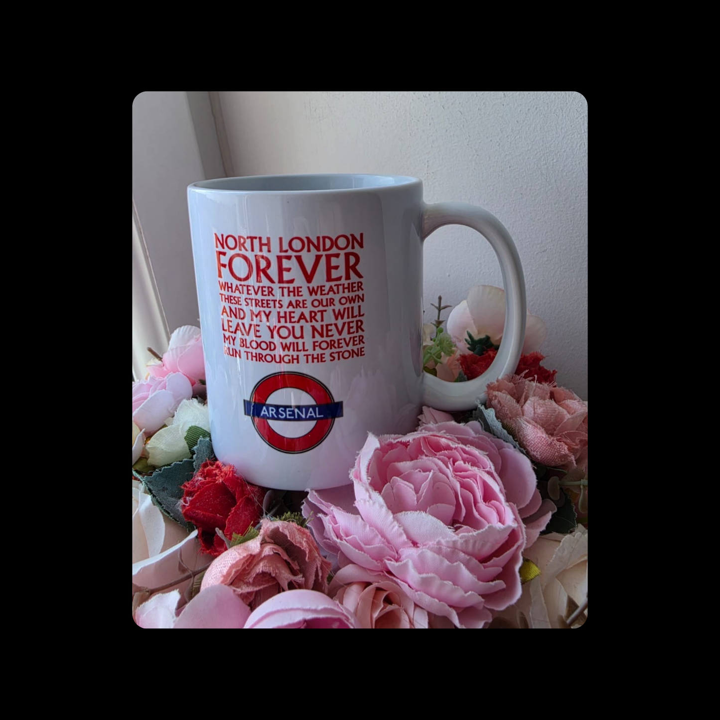 Arsenal Champions & North London Forever Tube Sign Current Badge 11oz (330ml) Ceramic Mug