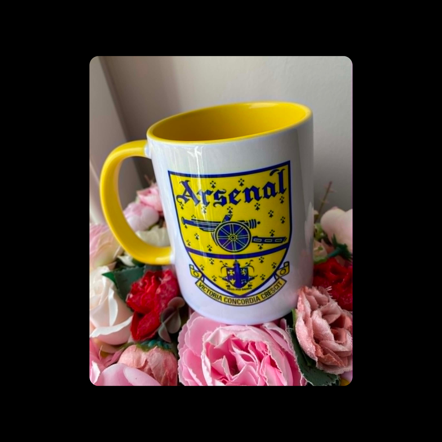 Arsenal 1949-1990 Badge Yellow & White 11oz (330ml) Ceramic Mug