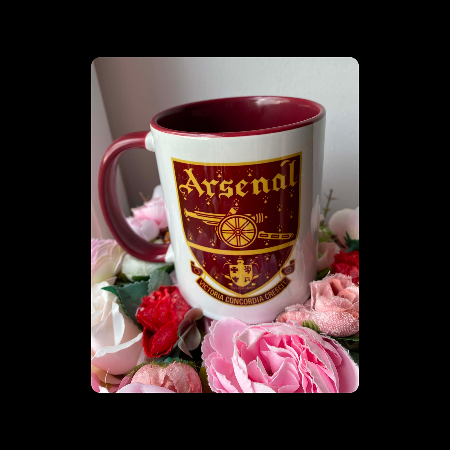 Arsenal 1949-1990 Badge Burgundy & White 11oz (330ml) Ceramic Mug