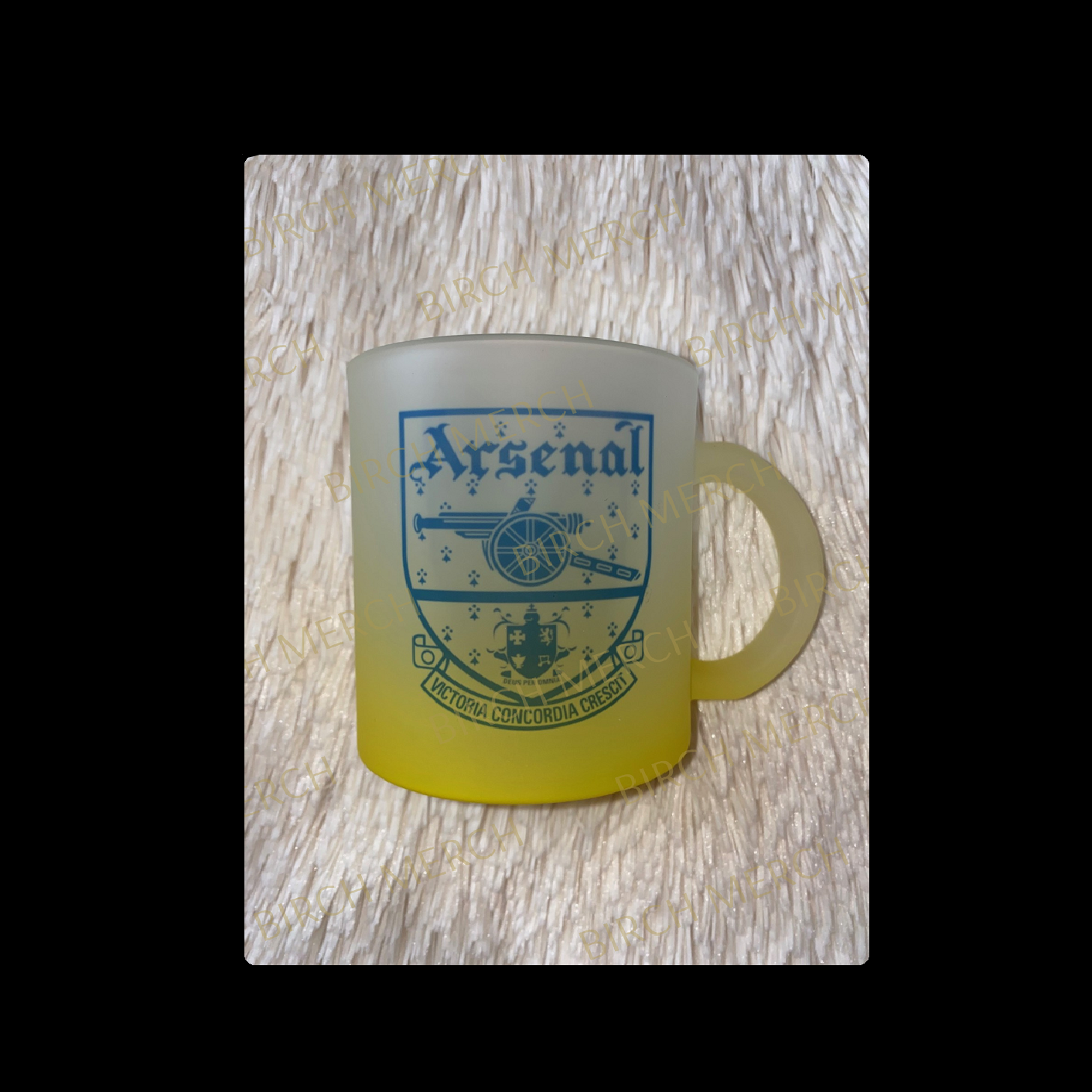 Arsenal 1949-1990 Badge 11oz (330ml) Yellow Two Tone Frosted Mug